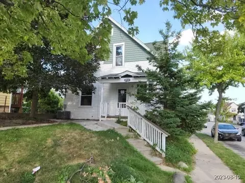 6922 W Mitchell, West Allis, WI 53214