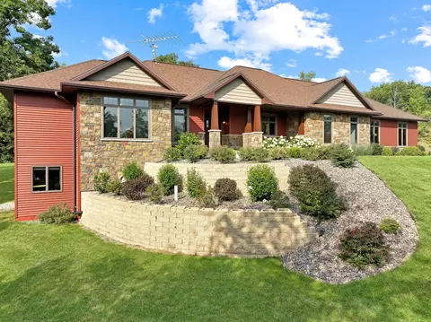 n2559 County Road N, Koshkonong, WI 53538