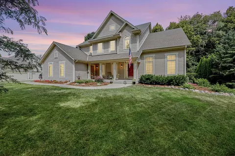 s73w15102 Cherrywood, Muskego, WI 53150
