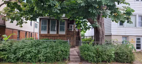 2474 S 7th, Milwaukee, WI 53215