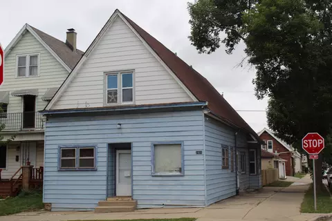 2401 S 9th, Milwaukee, WI 53215