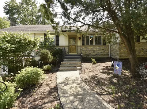 s63w24555 Townline, Waukesha, WI 53189