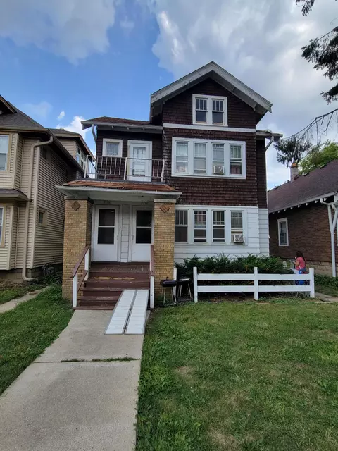 2656 N 51st #2658, Milwaukee, WI 53210