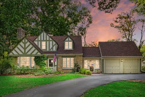 2545 N 120th, Wauwatosa, WI 53226