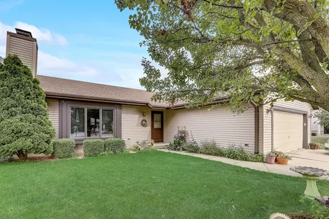 5530 S Melinda, Greenfield, WI 53221