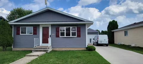 1251 S 31st, Manitowoc, WI 54220