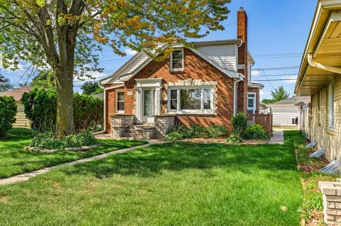 7804 W Howard, Milwaukee, WI 53220