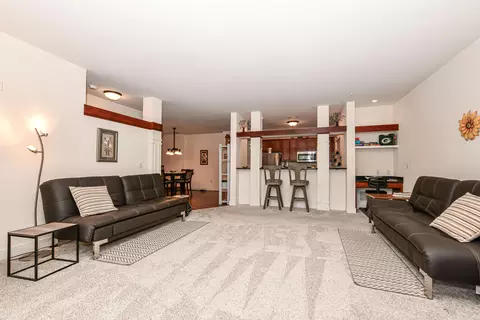 15295 W Library #107, New Berlin, WI 53151