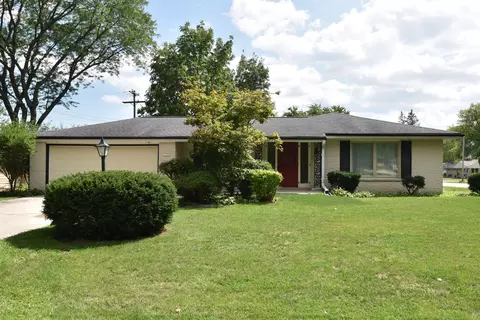 11231 W Mallory, Hales Corners, WI 53130