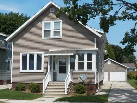 1808 Columbus, Manitowoc, WI 54220