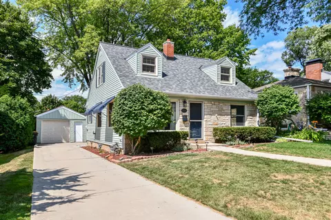 2551 N 80th, Wauwatosa, WI 53213