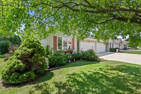 1212 Vogt, West Bend, WI 53095