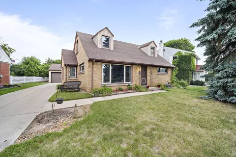 10701 W Michigan, Wauwatosa, WI 53226