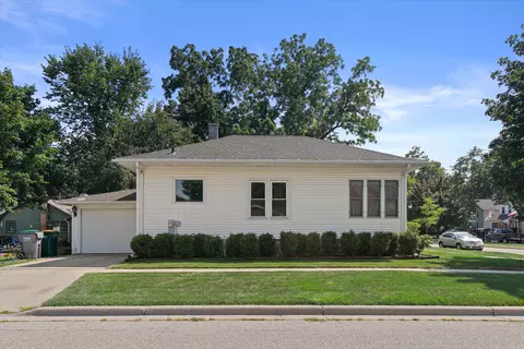 223 N Broad, Elkhorn, WI 53121