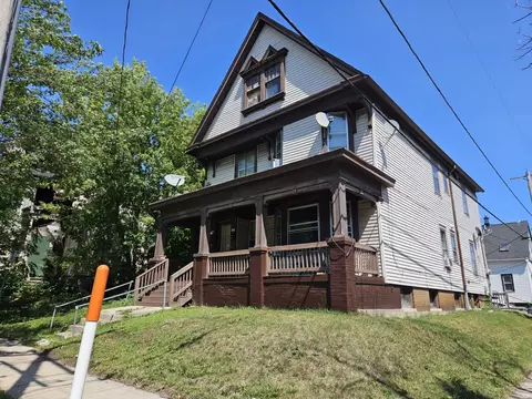 540 N 26th #542, Milwaukee, WI 53233