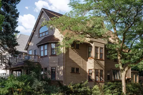 3000 N Murray, Milwaukee, WI 53211