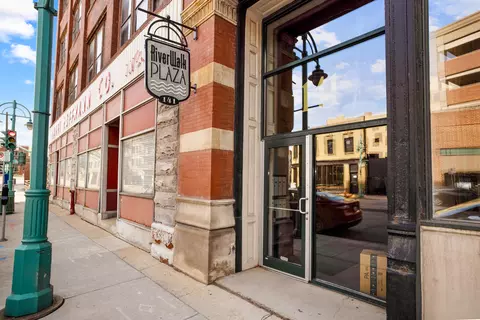 141 N Water #24, Milwaukee, WI 53202