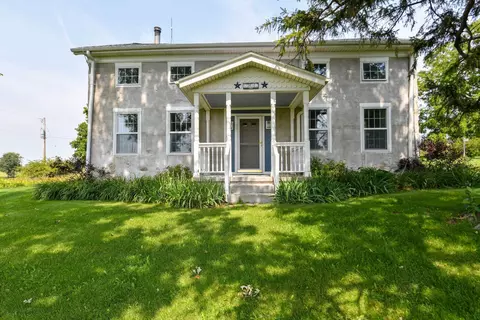 6096 Clover, Hartford, WI 53027