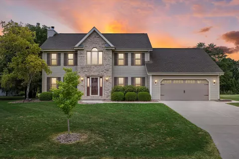 7120 W Woodbury, Franklin, WI 53132