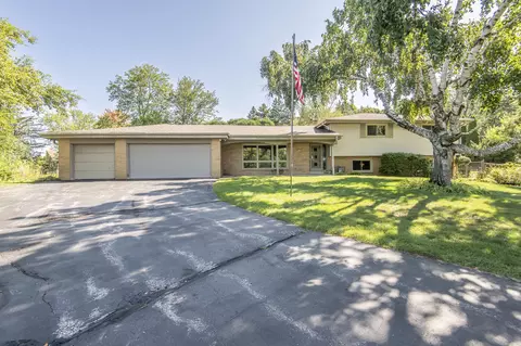 19320 Cromwell, Brookfield, WI 53045