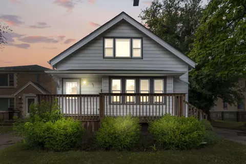 7838 W Ctr, Milwaukee, WI 53222