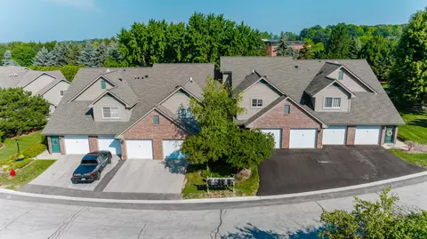 18500 Brookfield Lk #69, Brookfield, WI 53045
