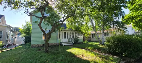1720 Charles, La Crosse, WI 54603