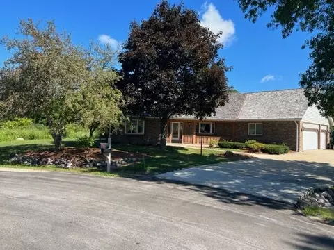 9114 W Stanford, Mequon, WI 53097
