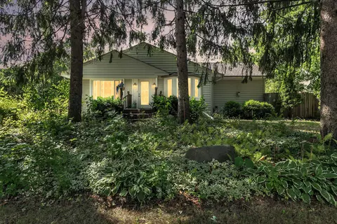 8801 W Mequon, Mequon, WI 53097
