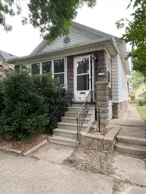 2508 S Williams, Milwaukee, WI 53207