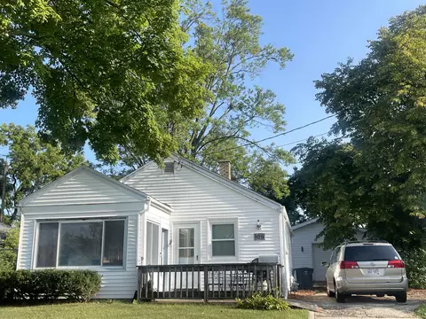 109 Darwin, Lake Geneva, WI 53147