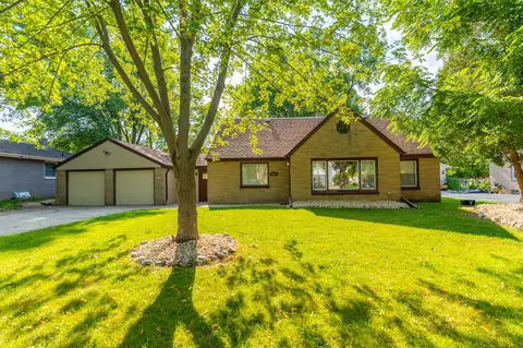 4337 S 43rd, Greenfield, WI 53220