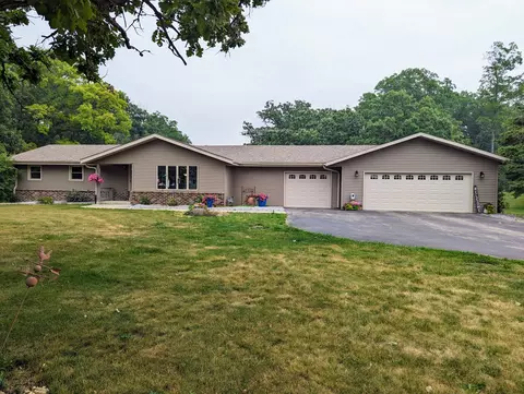 2817 Oakhurst, Yorkville, WI 53126