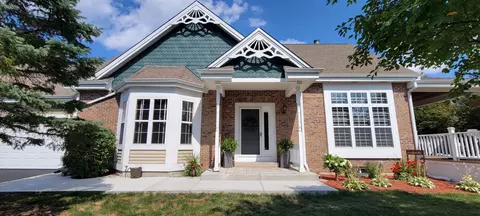 14045 W Linfield #2, New Berlin, WI 53151