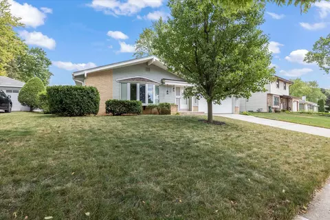1933 Cardinal, Waukesha, WI 53186