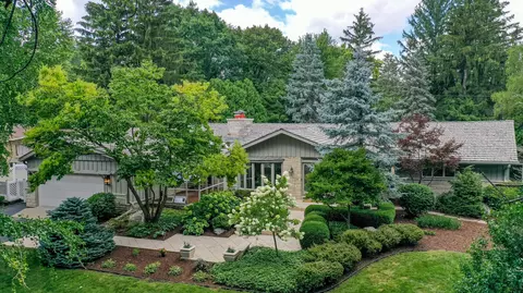 9400 W W Gdn, Hales Corners, WI 53130