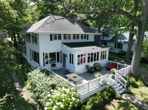 2225 South Shr, Delavan, WI 53115