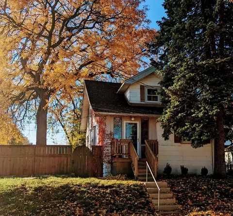 6921 W Rogers, West Allis, WI 53219