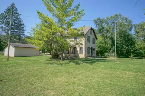 2025 S 124th, New Berlin, WI 53151