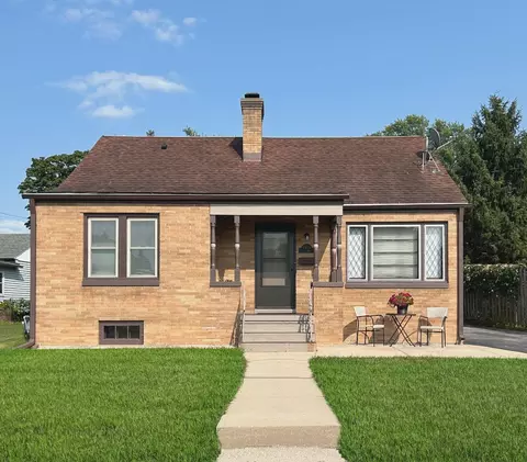 1303 Utah, Watertown, WI 53094