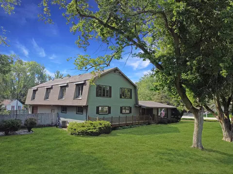 935 111th, Pleasant Prairie, WI 53158