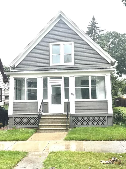 1540 Deane, Racine, WI 53405