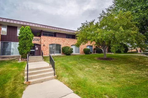 4200 W Rivers Edge #9, Brown Deer, WI 53209