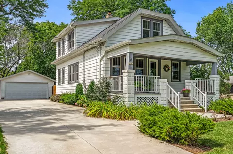 8143 N Port Washington, Fox Point, WI 53217