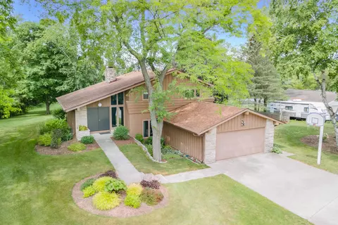 n4270 Van Treeck Trail, Lima, WI 53085