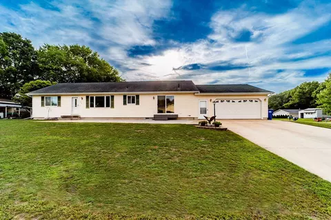 704 Cardinal, Rockland, WI 54653