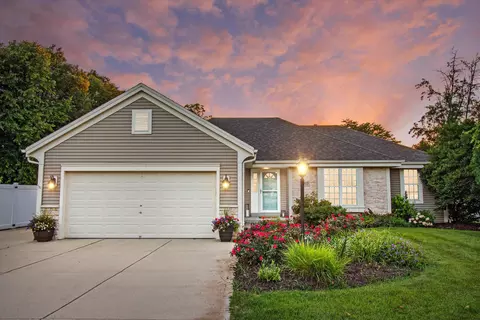 9415 S Kinney, Oak Creek, WI 53154