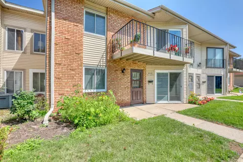 w168n11455 El Camino #3, Germantown, WI 53022