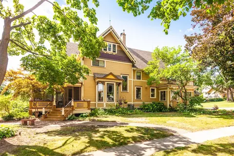 213 Sherman, Fort Atkinson, WI 53538