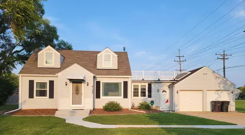 4122 S 84th, Greenfield, WI 53228